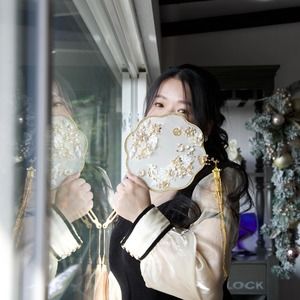 Meet your Posher, Joyce